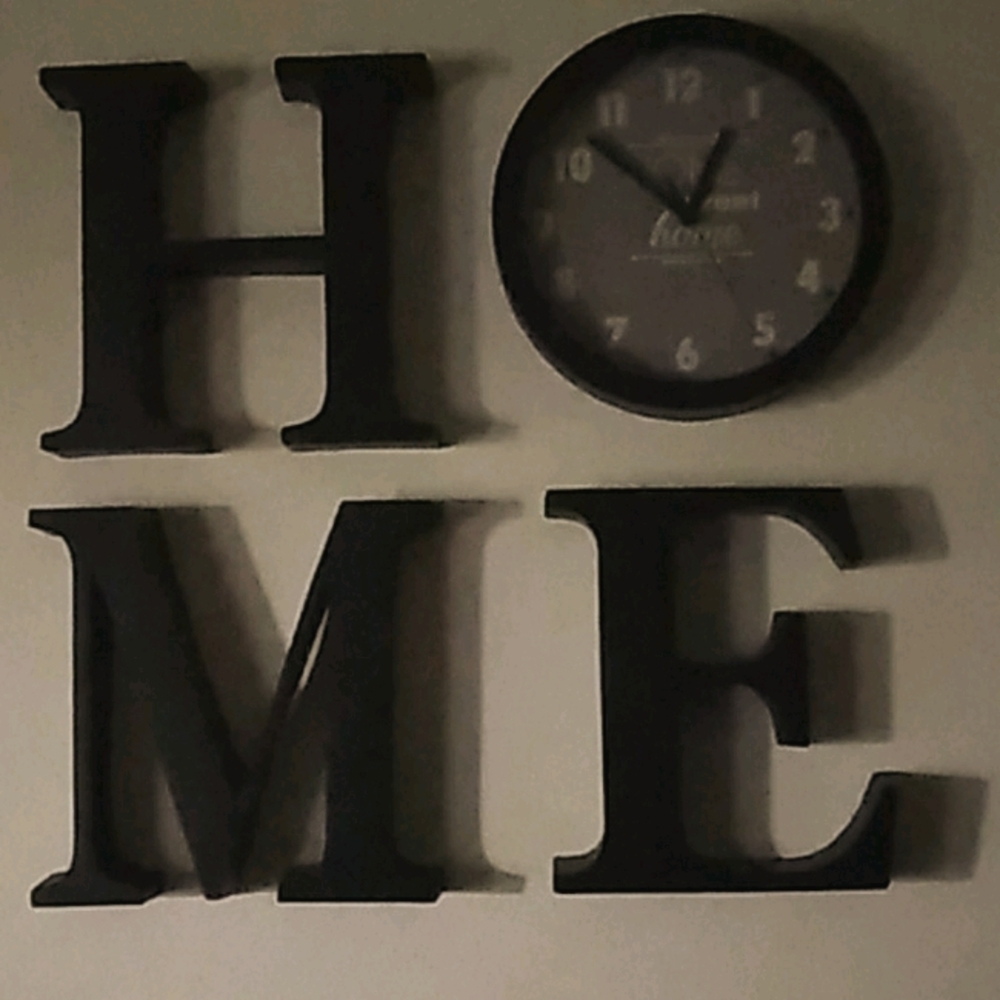 HOME wall decor and clock